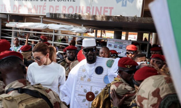 Guiné Conacri/Mamady Doumbouya eleito em escrutínio sem suspense