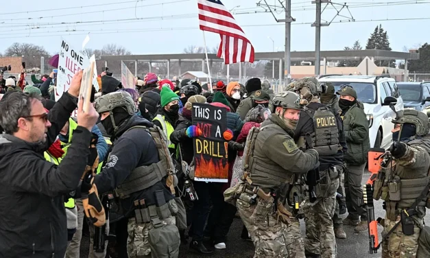 EUA/Morte de mulher por agente anti-imigração causa protestos em Minneapolis