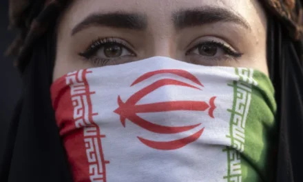 Irão/ Telefonemas já são permitidos, mas internet continua bloqueada