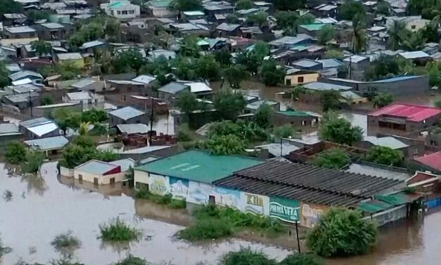 Moçambique/ Cheias atingem níveis históricos