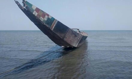 Nigéria/ 26 mortos em naufrágio de barco