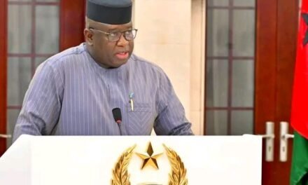 CEDEAO/Presidente em exercício da organização visita Bissau para concertação regional