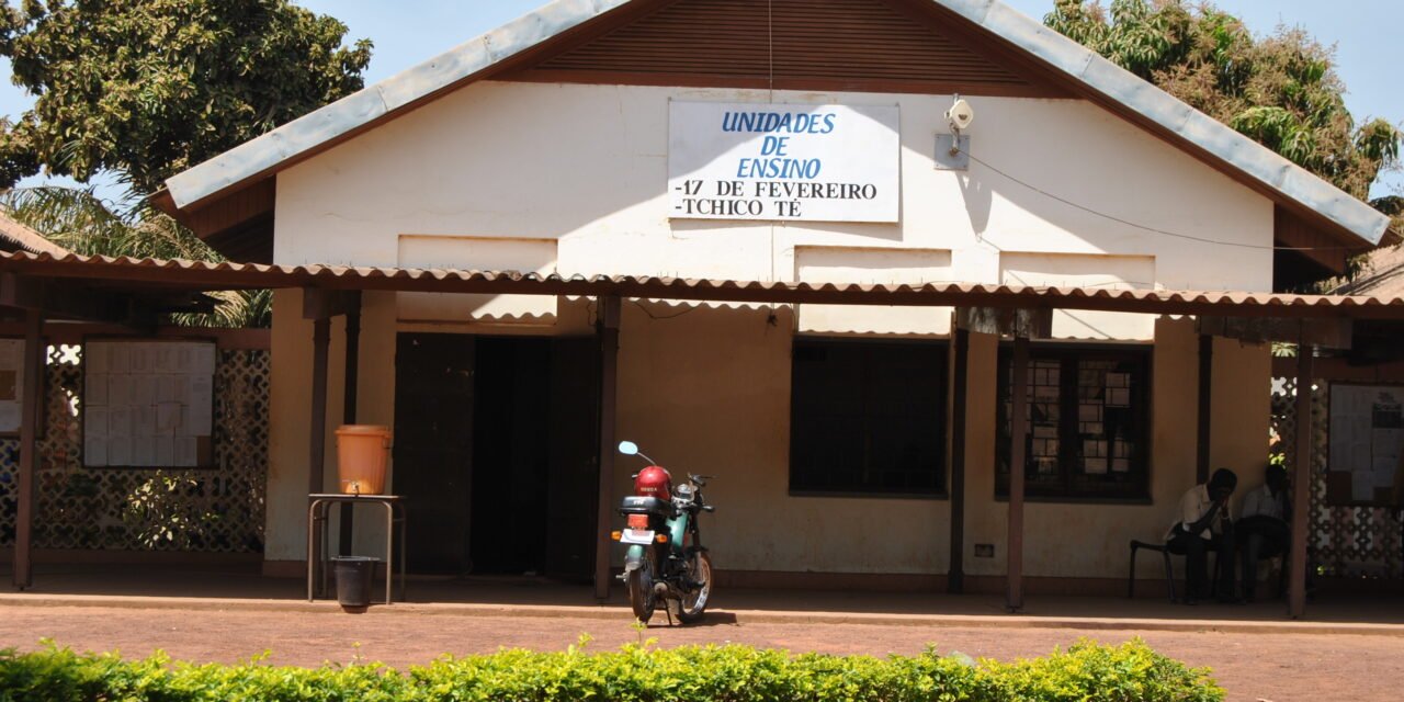 Estudantes acusam Ministério da Educação de inação perante a falta de professores na Escola Normal “Tchico Té”