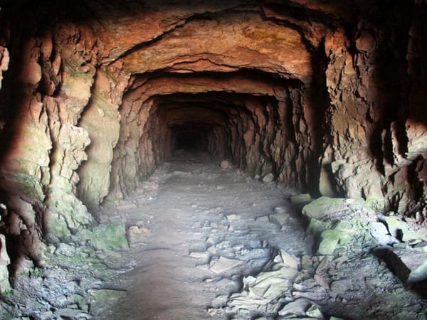 Guiné-Conacri/ Pelo menos seis mortos em desabamento de mina de ouro