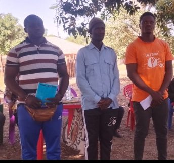 Regiões / Administrador do setor de N’Hacra critica exploração ilegal de areia em Com Zangada