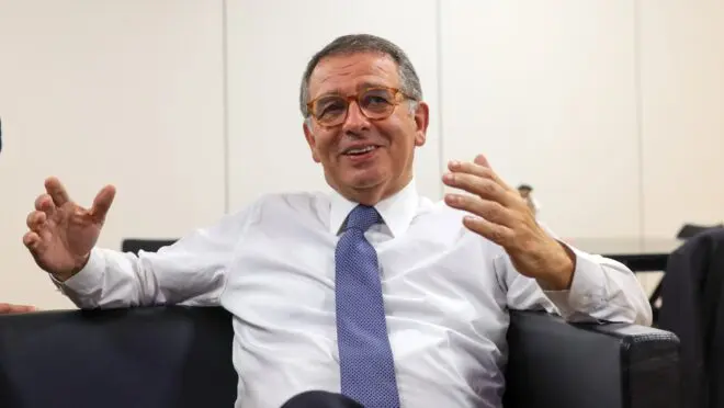 Portugal/António José Seguro é eleito presidente em votação histórica