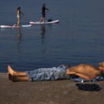 Espanha/Nova ‘Lei da Cidadania’ de Barcelona multa quem circular sem camisa, cuspir e urinar na rua