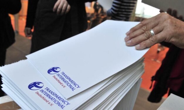 EUA/ONG Transparência Internacional aponta retrocesso global no combate à corrupção, sobretudo nos EUA