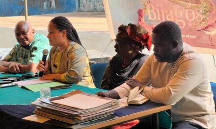 Tiniguena Lança  33º Calendário intitulado  “Bijagós  Sítio do Património Mundial Natural”