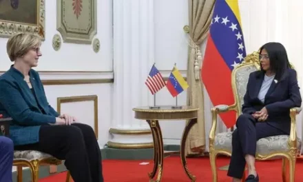 Venezuela/Delcy Rodriguez reaproxima país dos EUA um mês após prisão de Maduro