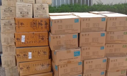 Ministro Quinhin Nantote considera doação do futebolista Roger Fernandes uma mais-valia para as vítimas de incêndio de Bafatá