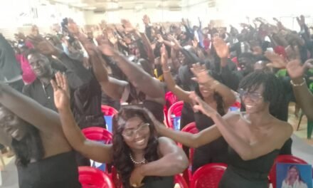 Cooperativa Escolar São José entrega  diplomas aos 40 finalistas licenciados em Fisioterapia e Reabilitação