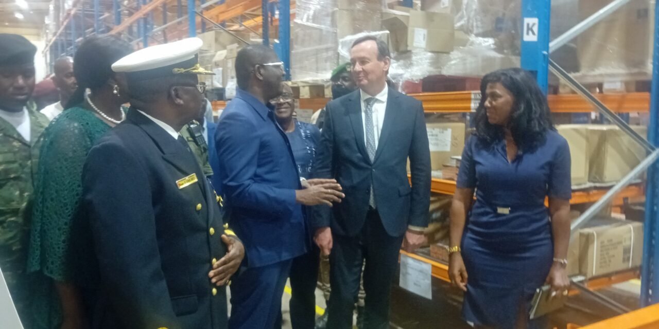 Governo entrega ao CECOME últimas remessas de medicamentos adquiridos no quadro da cooperação com França