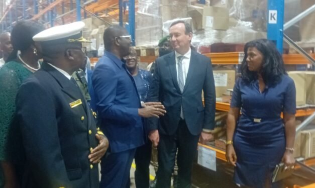 Governo entrega ao CECOME últimas remessas de medicamentos adquiridos no quadro da cooperação com França