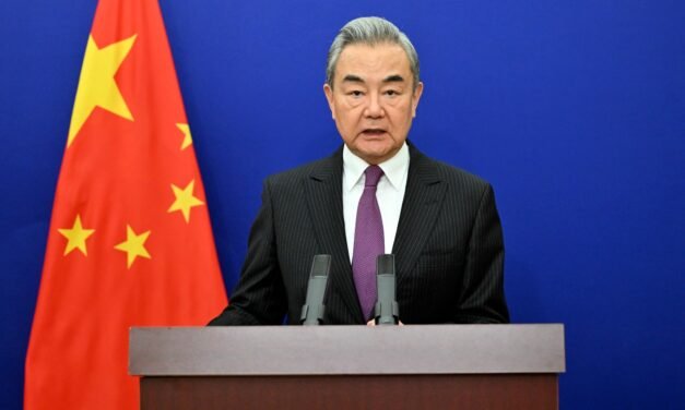 Conflito Médio Oriente/China pede fim de operações militares