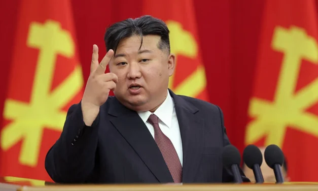 Coreia do Norte/Kim Jong-un critica ofensiva contra Irã e revela plano de equipar sua marinha com armas nucleares