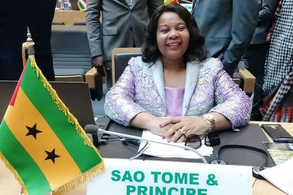 São Tomé e Príncipe/Elsa Pinto avança com pré-candidatura presidencial e apela à mobilização do MLSTP