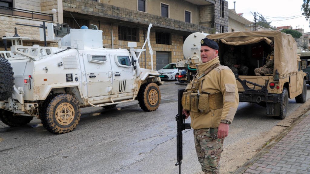 França/ Solicitada reunião no Conselho de Segurança da ONU após morte de três capacetes azuis no Líbano