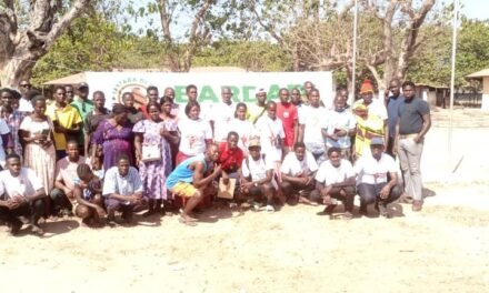 Regiões/Grupo kumpudures de Paz da região de Biombo promove encontro  com autoridades locais