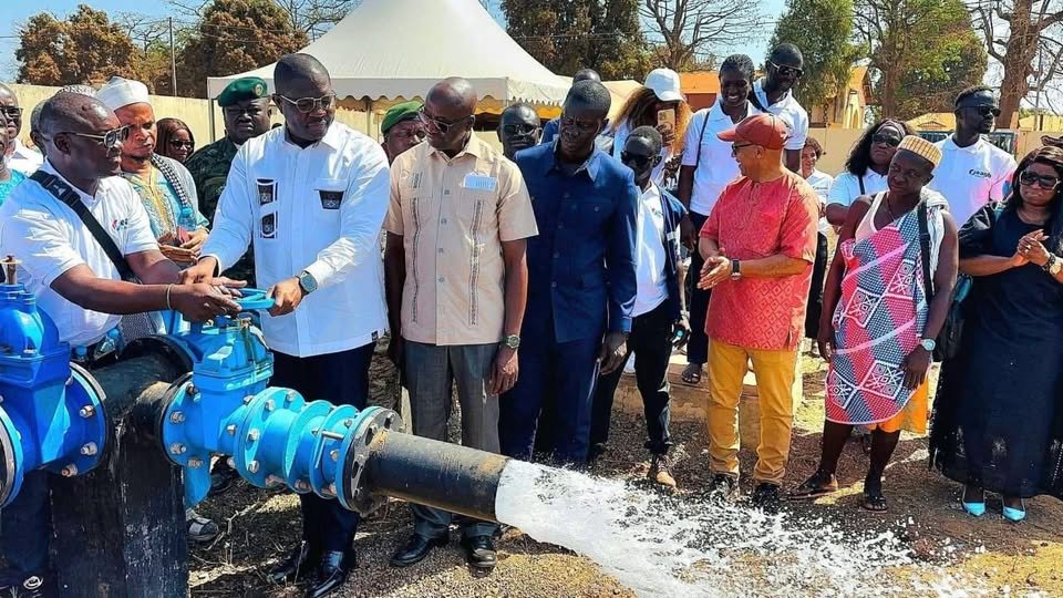 Dia Mundial da Água/Primeiro-ministro promete expansão do acesso à água potável por todo o país