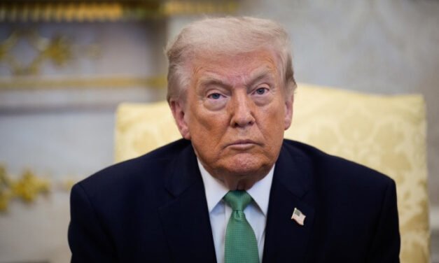 EUA/Trump prolonga até seis de abril ultimato para que o Irão reabra estreito de Ormuz