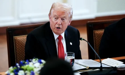 EUA/Novo líder do Irã não vai durar muito sem a aprovação dos EUA, adverte Trump