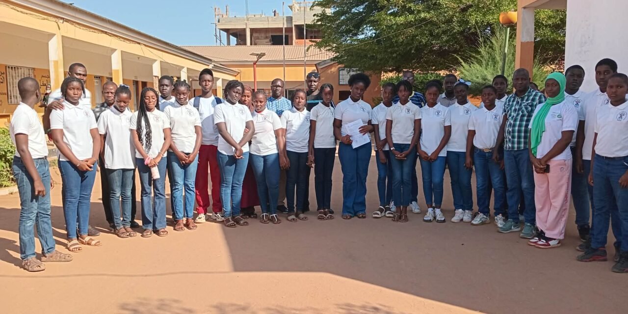 Alunos manifestam solidariedade para com o Centro Escolar “ATTADAMUN” após acidente trágico