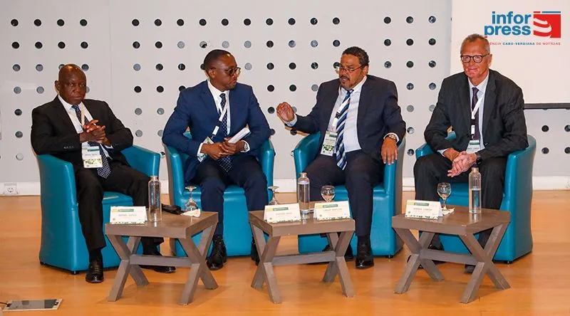Cabo Verde/ Cidade da Praia acolhe encontro da Aviação Civil para harmonização da regulação económica em África