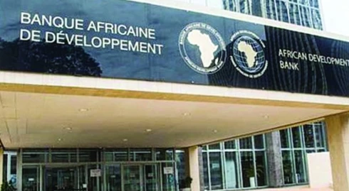Senegal/ BAD suspende desembolsos afetando diversos projectos