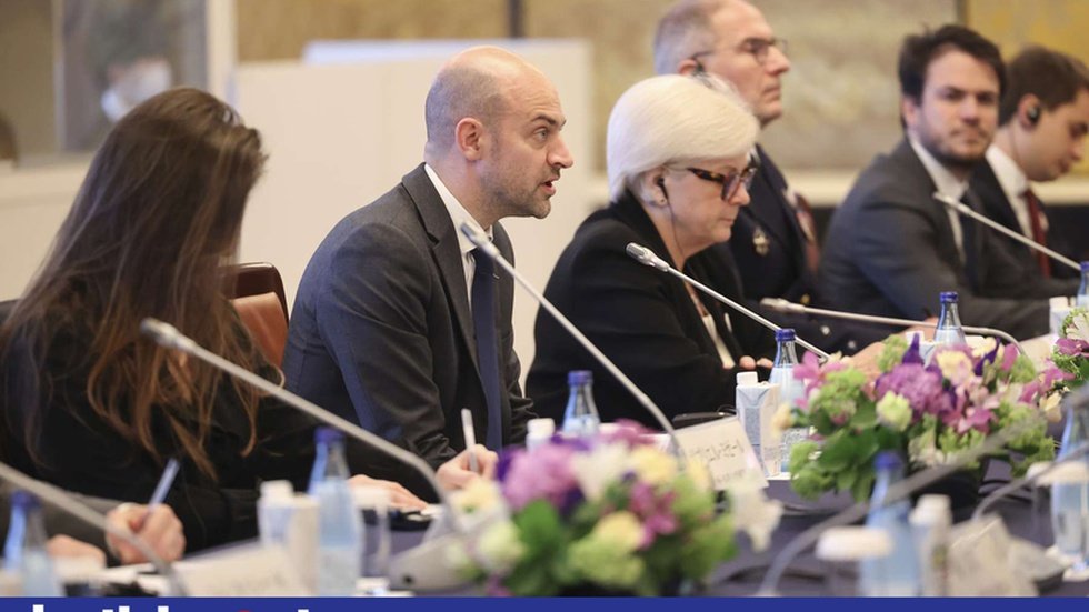 França/Governo critica e adverte para atitude belicista de Donald Trump