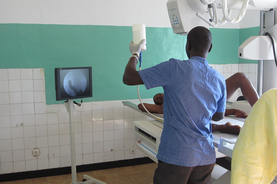 Direcção do HNSM anuncia aplicação de novos preços para pagamento da assistência médica