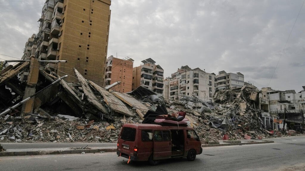 Médio Oriente/Líbano acusa Israel de violar cessar-fogo horas após trégua na guerra com Hezbollah