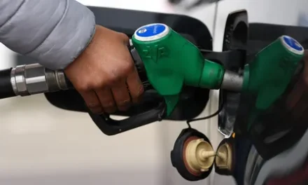 Portugal/Petróleo cai mais de 15% para abaixo dos 100 dólares após anúncio de cessar-fogo no Irão