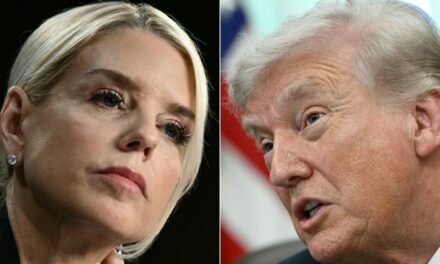 EUA/ Onda de demissões no governo Trump