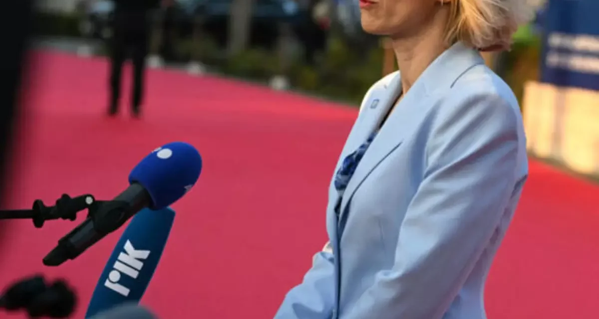 Ucrânia/Zelensky comemora liberação de ajuda europeia de € 90 bi  e UE amplia sanções à Rússia