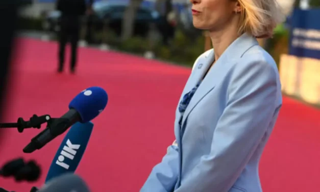 Ucrânia/Zelensky comemora liberação de ajuda europeia de € 90 bi  e UE amplia sanções à Rússia