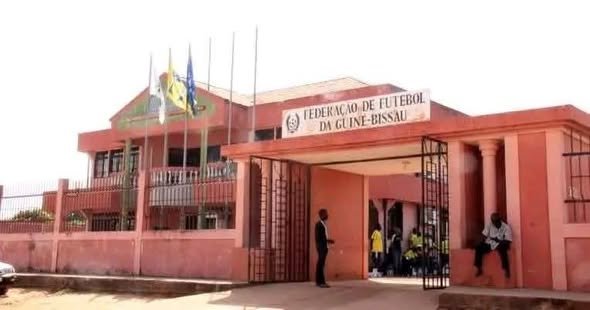 Ministério Público reabre investigação sobre  caso de  fretamento de avião para seleção nacional de São Tomé e Príncipe envolvendo dirigentes da FFGB