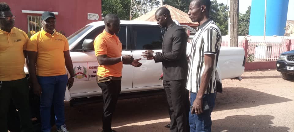 Regiões/ Governador da Região de Biombo entrega viatura ao Comité de Estado de Prábis