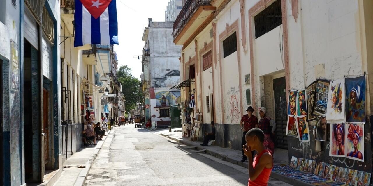 Cuba/Queda de 48% no turismo afeta moradores e agrava crise económica
