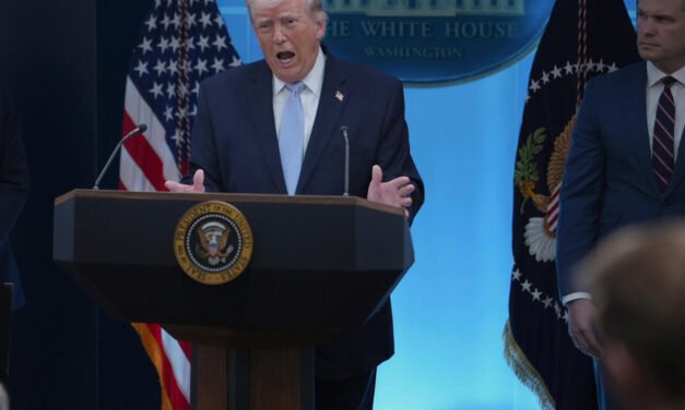 Médio Oriente/Americanos e iranianos rejeitam trégua e Trump ameaça destruir o Irã em uma noite