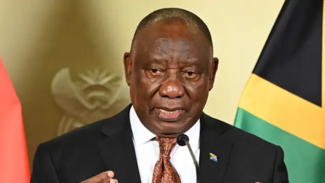 África do Sul/Possibilidade de impeachment volta a ameaçar presidente Ramaphosa por caso de dinheiro roubado