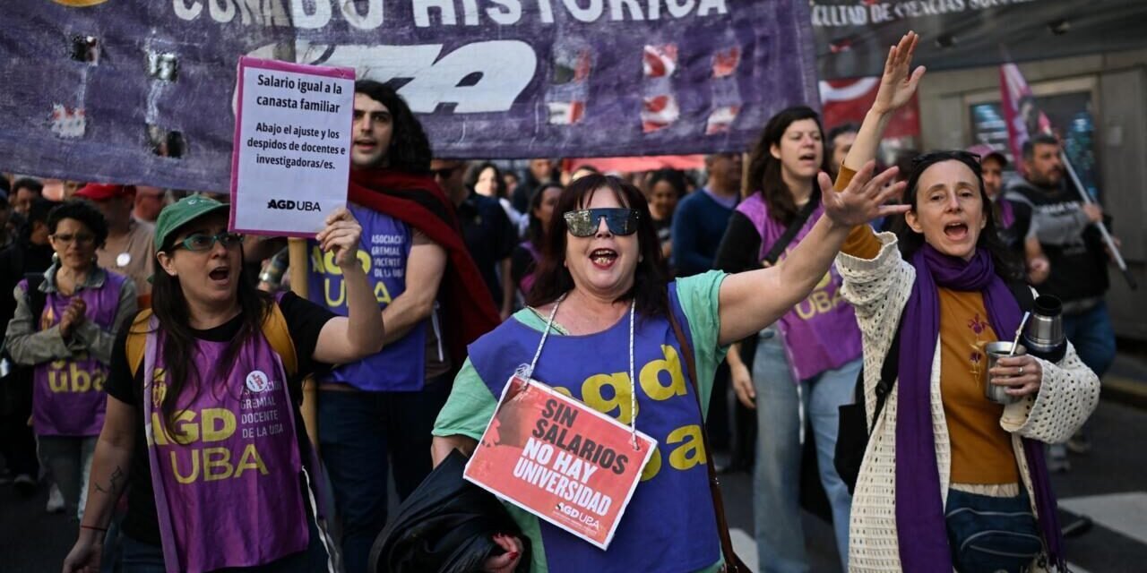 Argentina/Manifestação de universitários  denuncia desmantelamento da Educação promovido por Milei