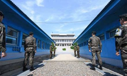 Coreia do Norte/ Governo abandona reunificação na Constituição e oficializa ruptura histórica com o Sul