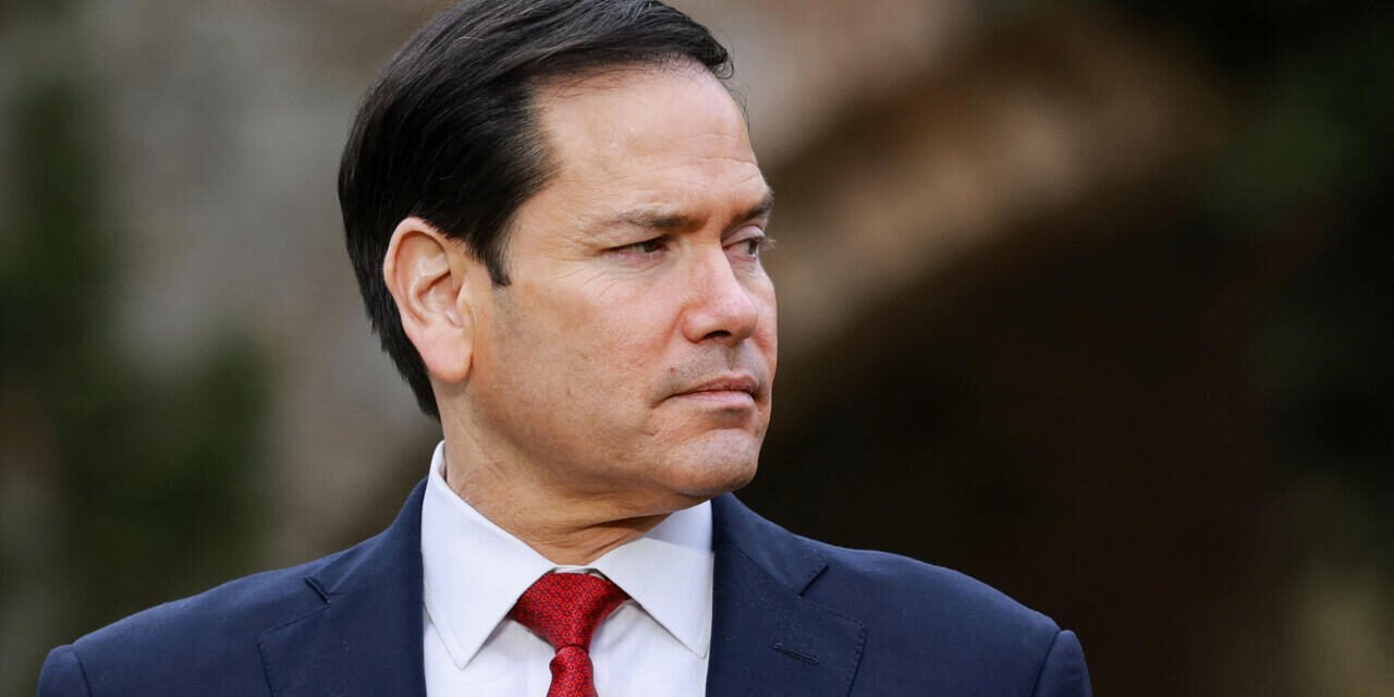 EUA/Marco Rubio em visita à Itália para reconciliar laços com Vaticano e governo Meloni