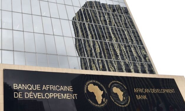 África/ Crescimento previsto de 4,2 por cento para 2026 e 4,4 por cento para 2027, segundo AFDB