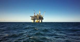 Quénia/Governo prevê início de produção comercial de petróleo até para final de 2026
