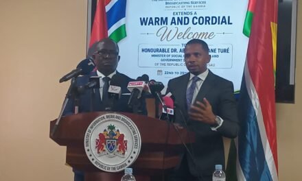 Comunicação Social/Ministro Abduramhane Turé inicia visita de trabalho e amizade  à Gâmbia
