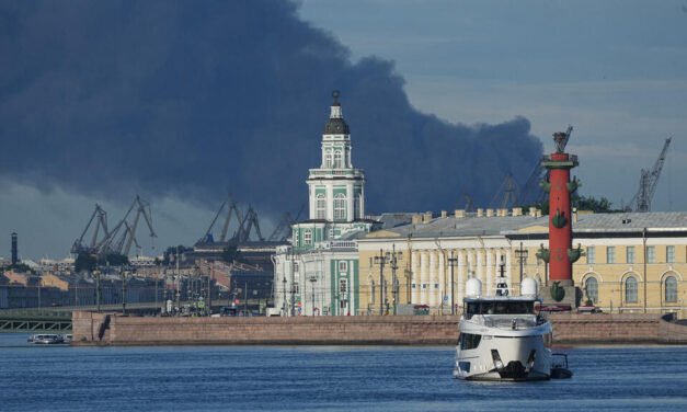 Ucrânia/Drones ucranianos atingem São Petersburgo em abertura de fórum económico na cidade natal de Putin