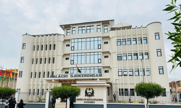 Ministério dos Negócios Estrangeiros lamenta morte do embaixador Mário Lopes da Rosa