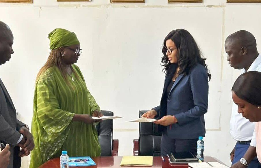 Yessenia  Suad  Ibrahim assume funções e promete dar continuidade aos  projetos do Ministério da Mulher e Solidariedade Social